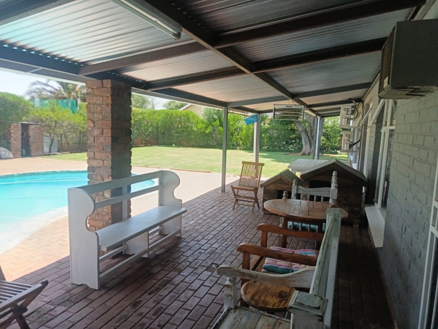 4 Bedroom Property for Sale in Carters Glen Northern Cape